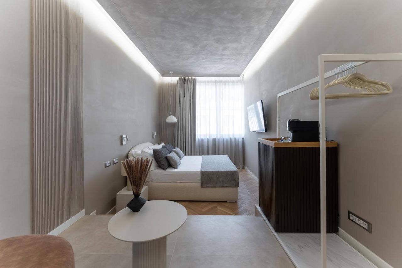 Duomo Collection Hotel Milan Exterior photo